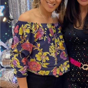 Super cute off the shoulder floral flower top